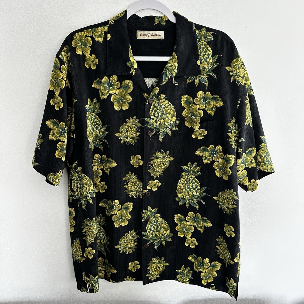 Tommy Bahama Silk Hawaiian Camp Shirt Large‎ Black Yellow Pineapple Tropical AOP